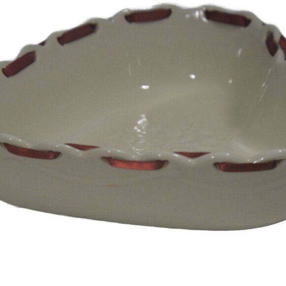 Longaberger Sweetest Heart Dish Ivory Ceramic Bowl with Pierced Ribbon Edge - Picture 7 of 10